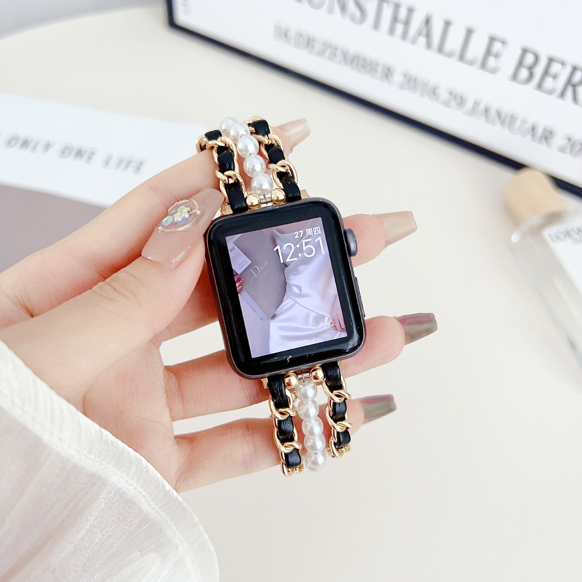 Pearl Metal Link Bracelet - Image 3
