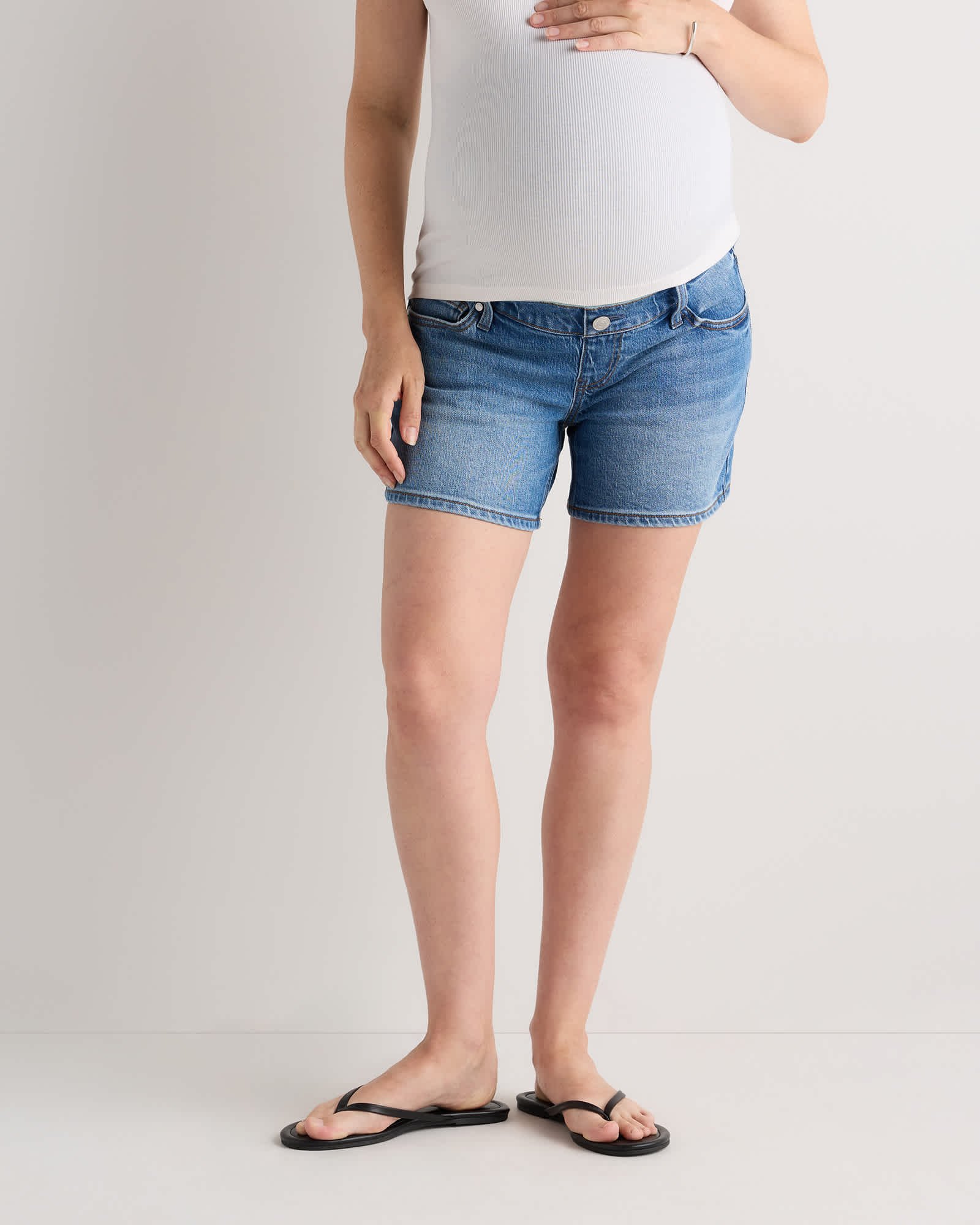 Lila Stretch Maternity Vintage Shorts