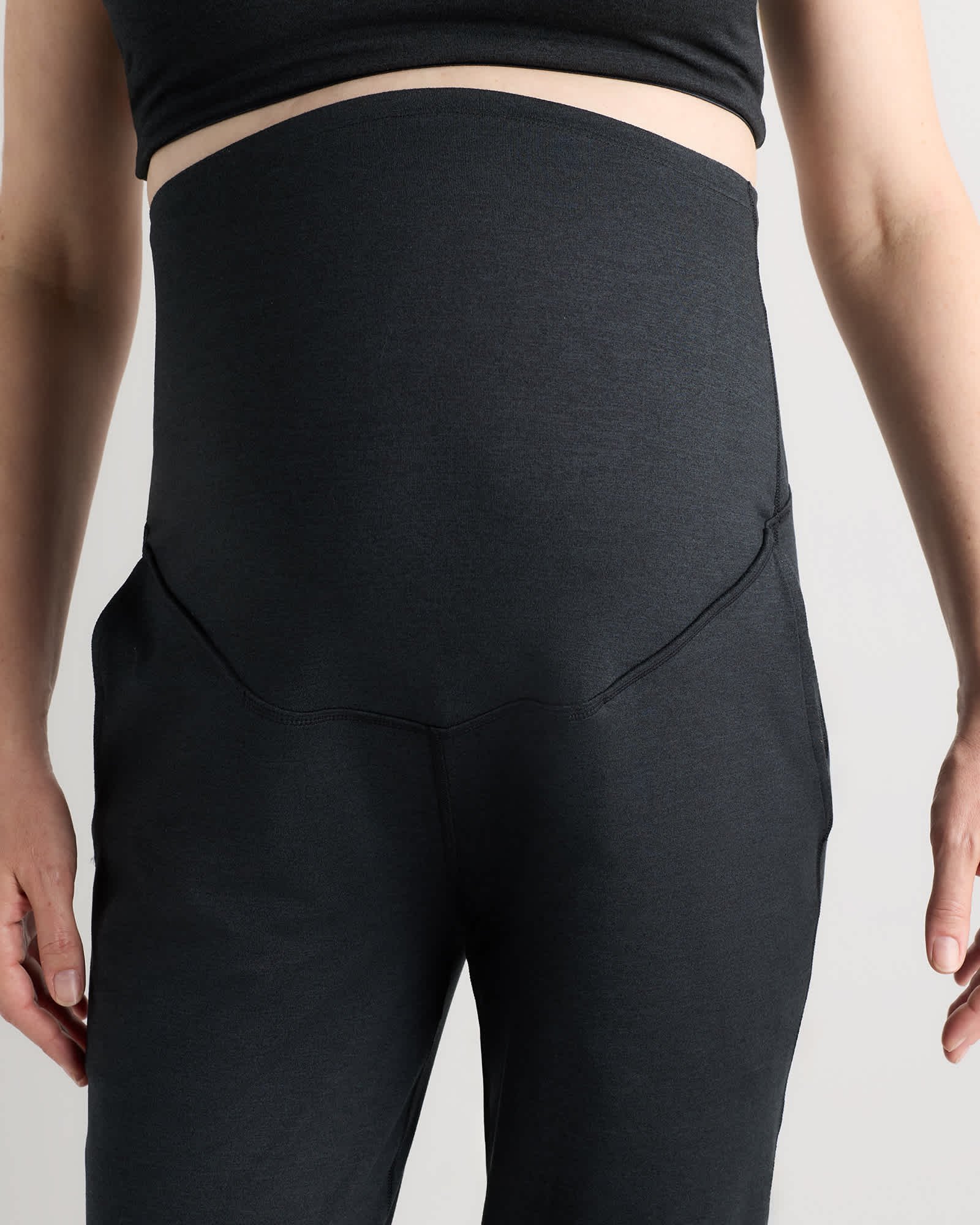 Ultra-Soft Maternity Joggers - Maternity - 图片 4