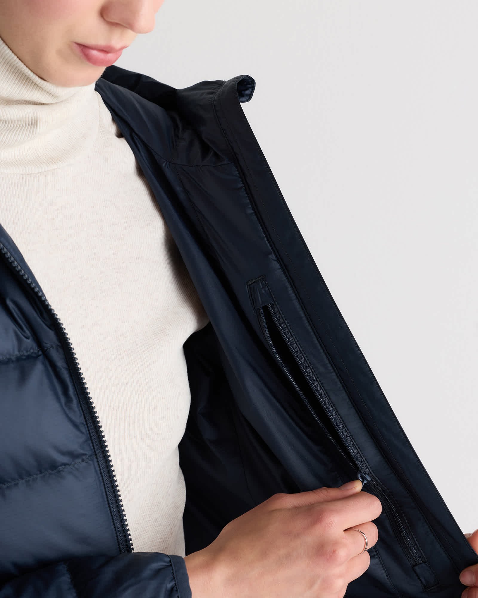 Lightweight Down Packable Puffer Hooded Jacket - 图片 5