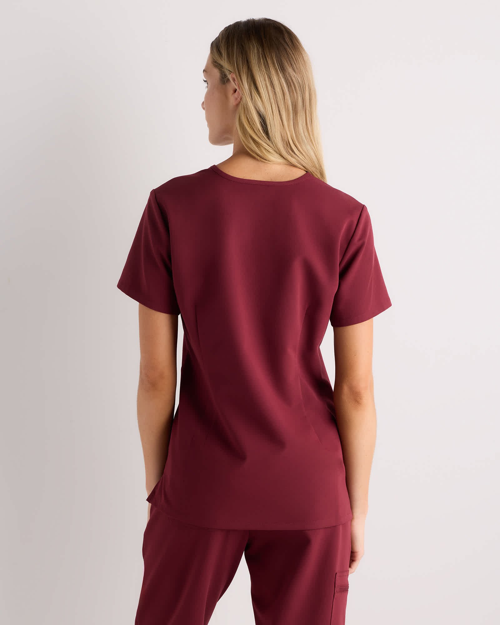AeraFlex 1-Pocket Scrub Top - 图片 6