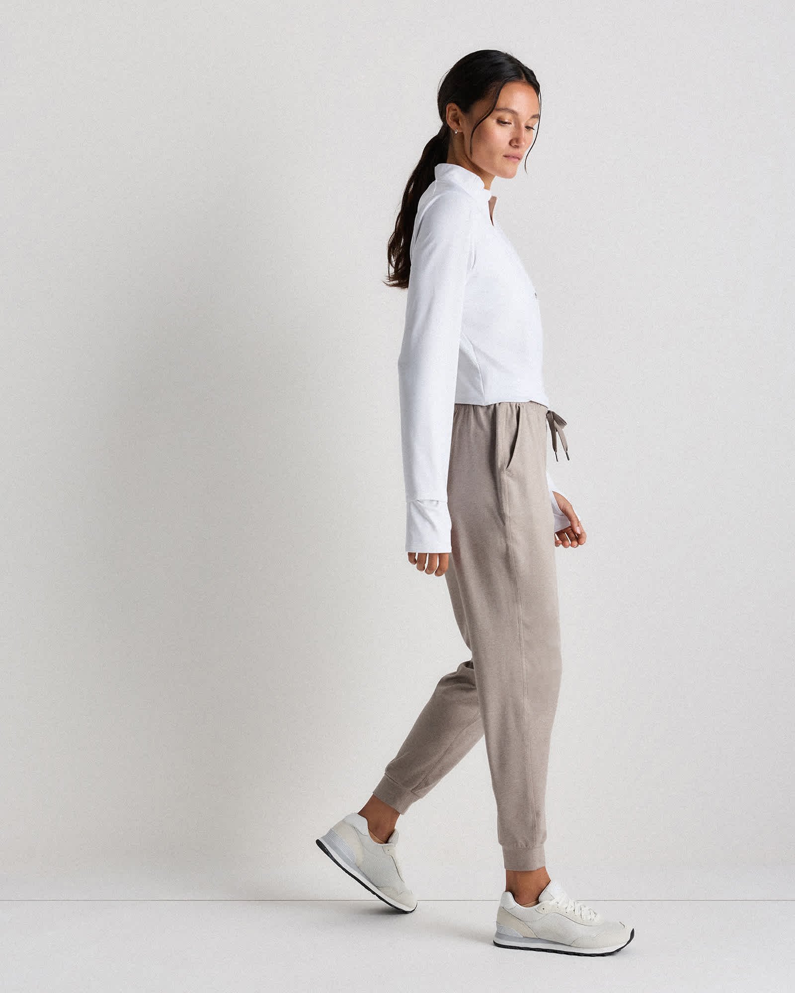 Flowknit Mid-Rise Joggers - 图片 4
