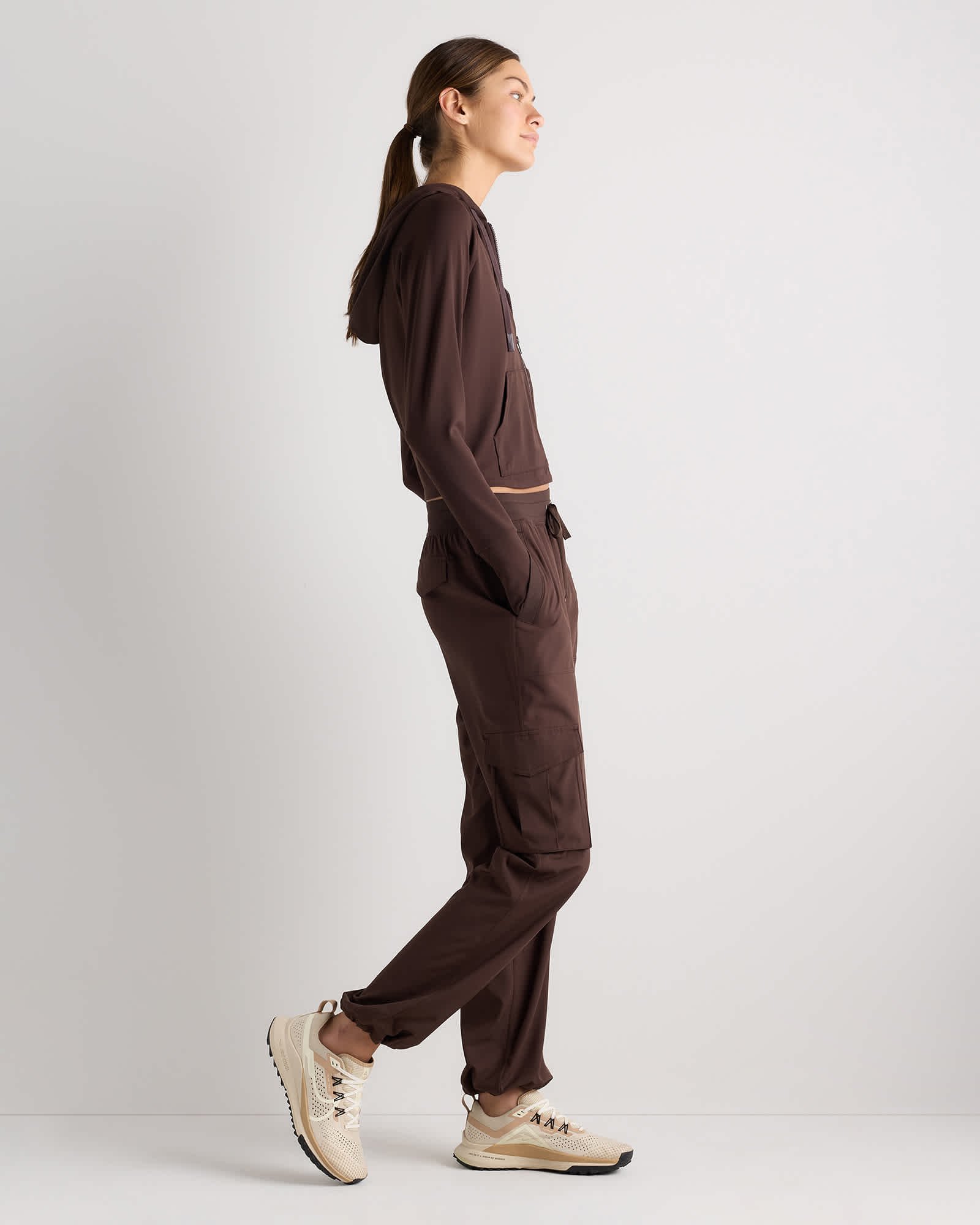 Mid-Rise Performance Tech Cargo Pants - 图片 4
