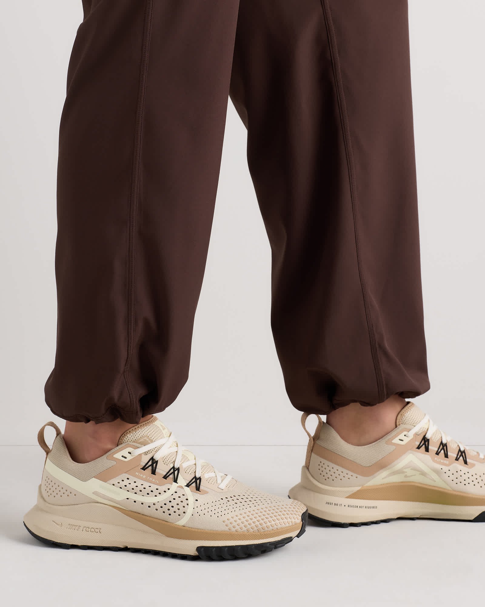 Mid-Rise Performance Tech Cargo Pants - 图片 5