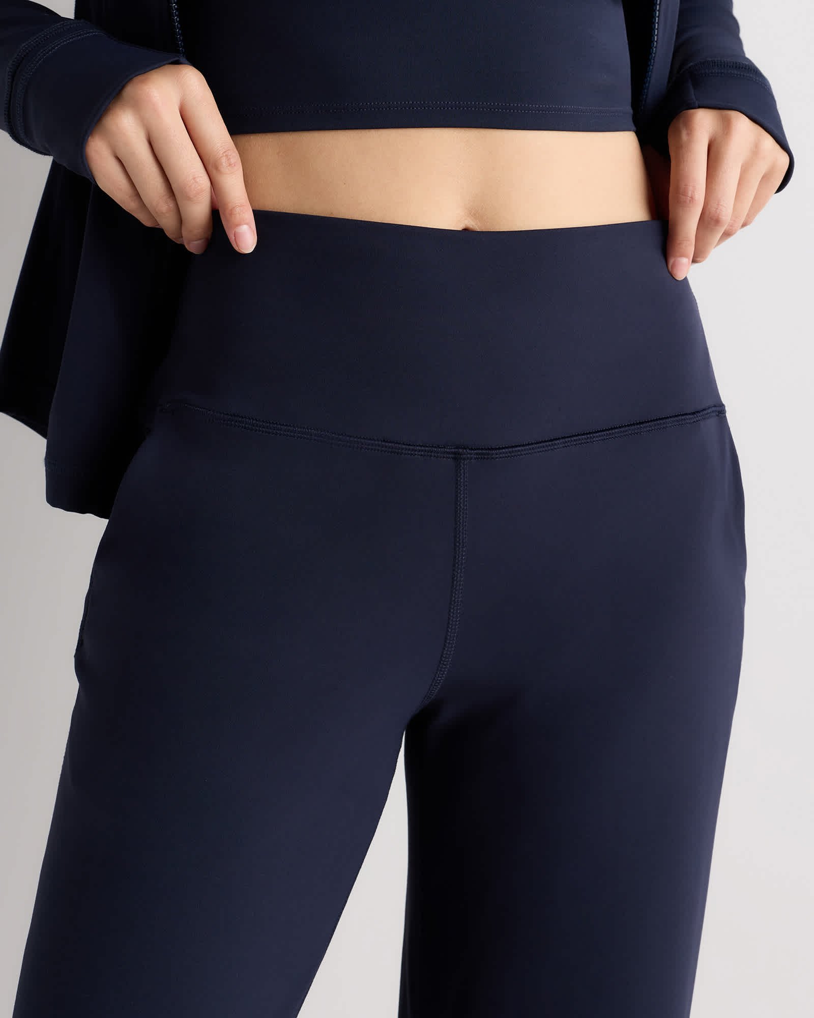 Ultra-Form High-Rise Wide Leg Pants - 图片 3