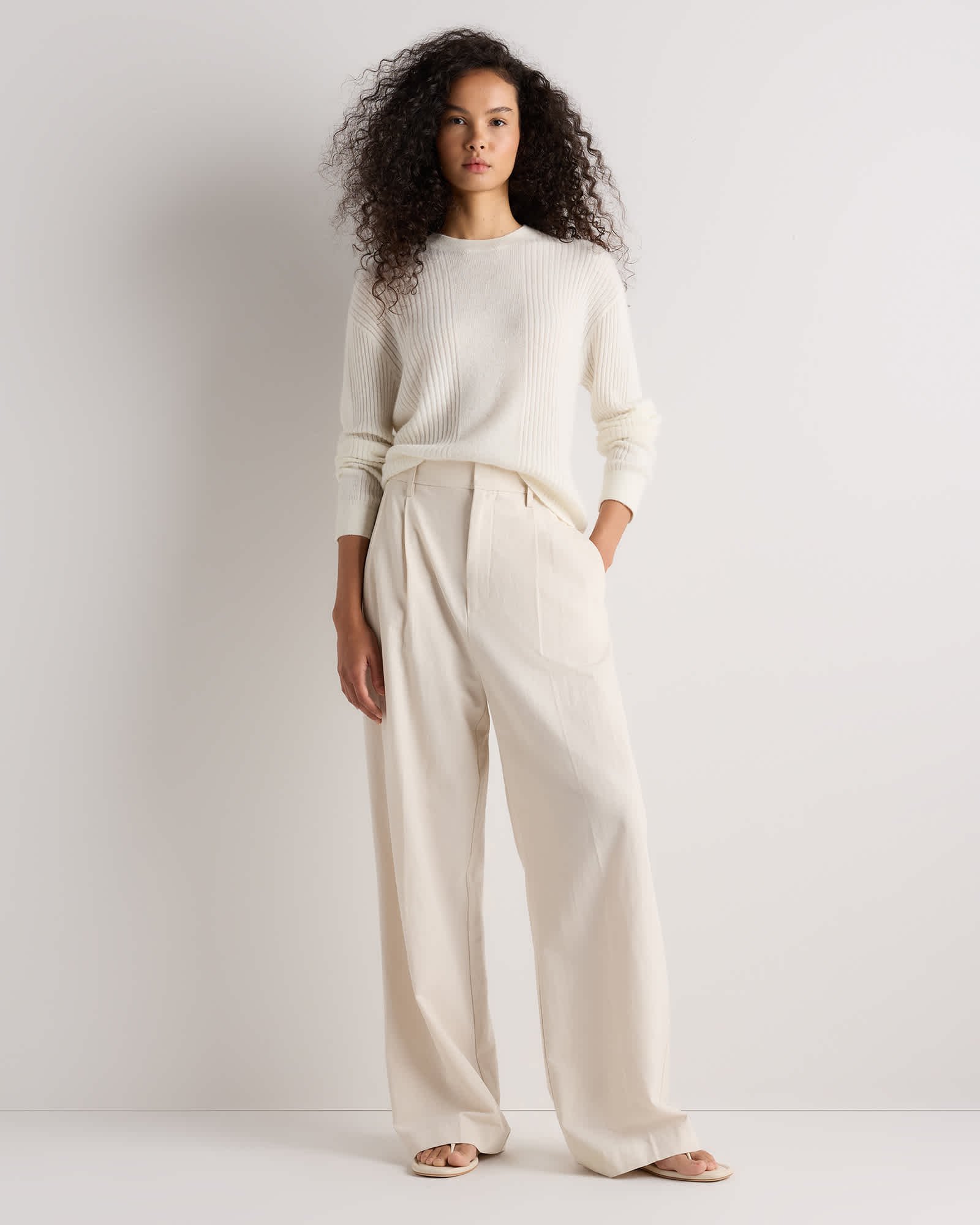 Women's Lightweight Baby Alpaca Ribbed Crewneck - 图片 2