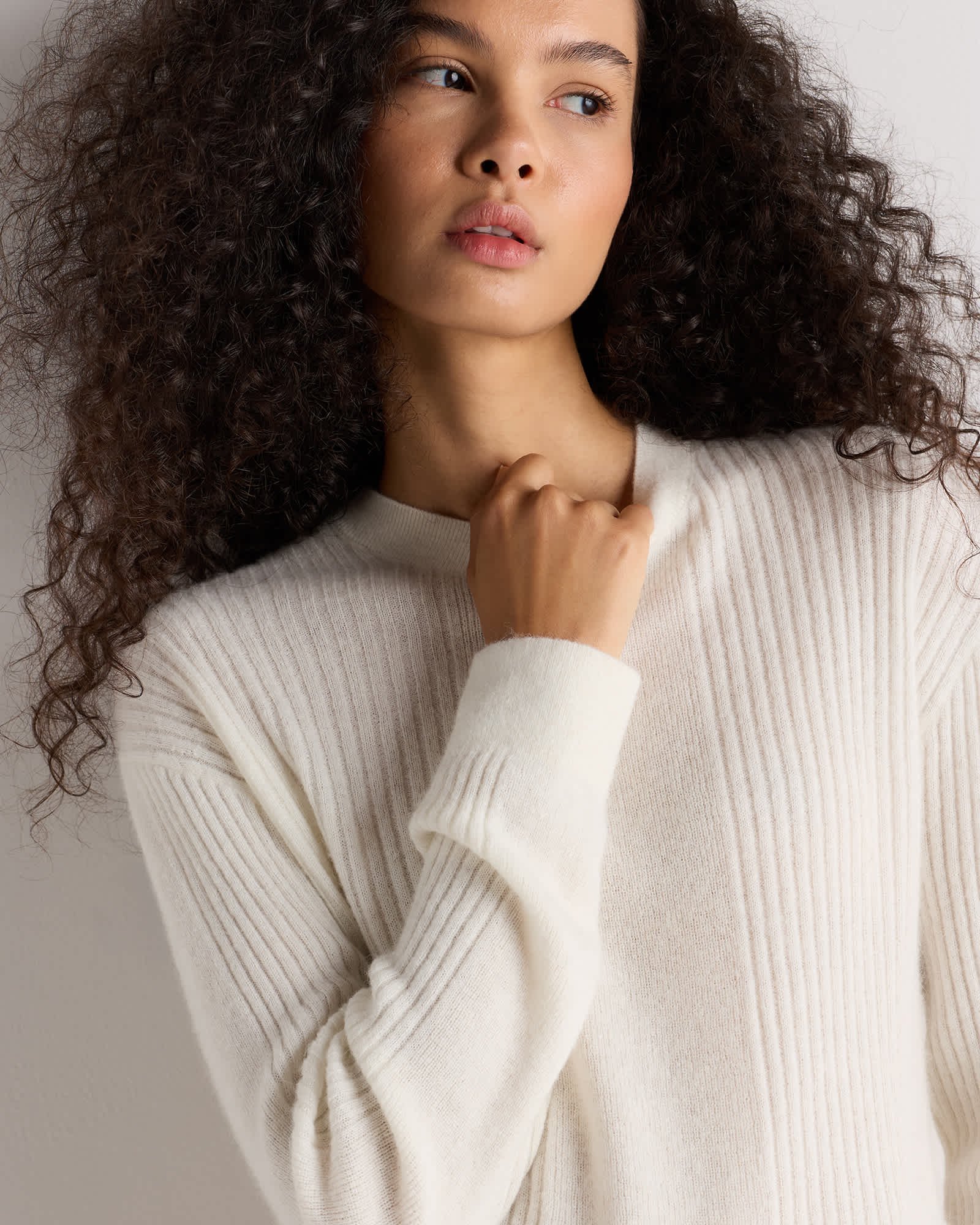 Women's Lightweight Baby Alpaca Ribbed Crewneck - 图片 4