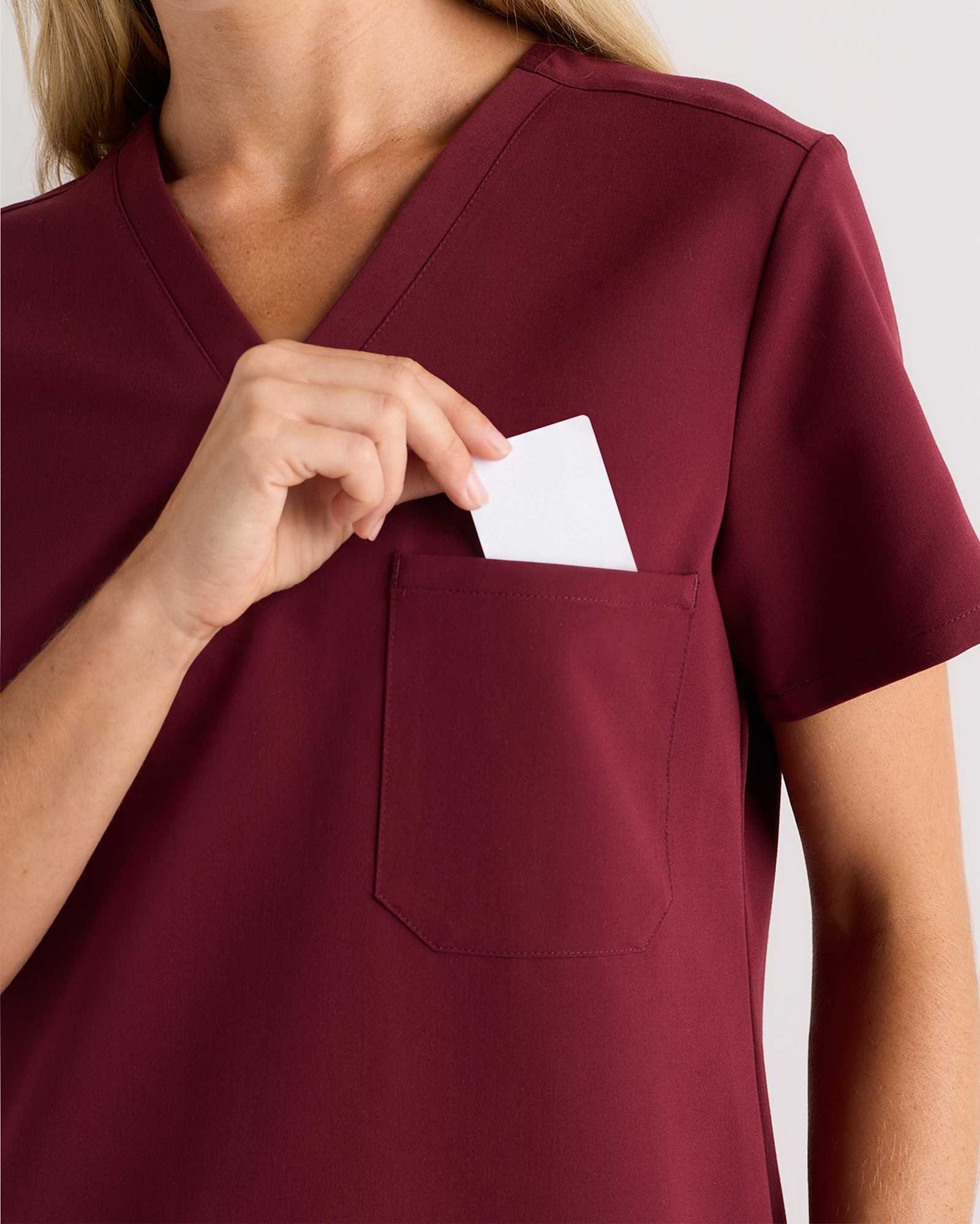 AeraFlex 1-Pocket Scrub Top - 图片 3